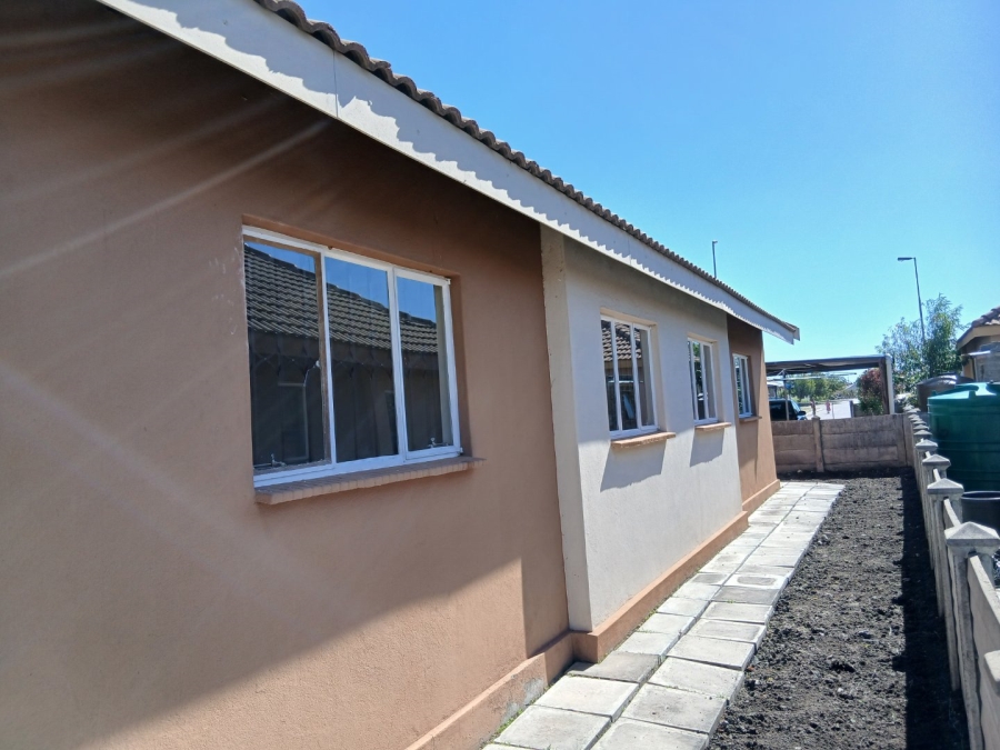To Let 4 Bedroom Property for Rent in Freedom Park A North West